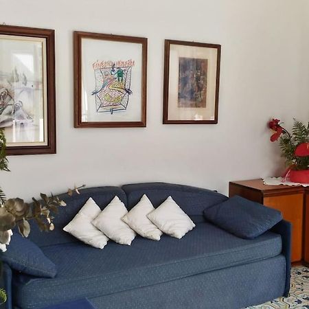 Casa Vacanze Vista Mare Mela B Lipari  Dış mekan fotoğraf