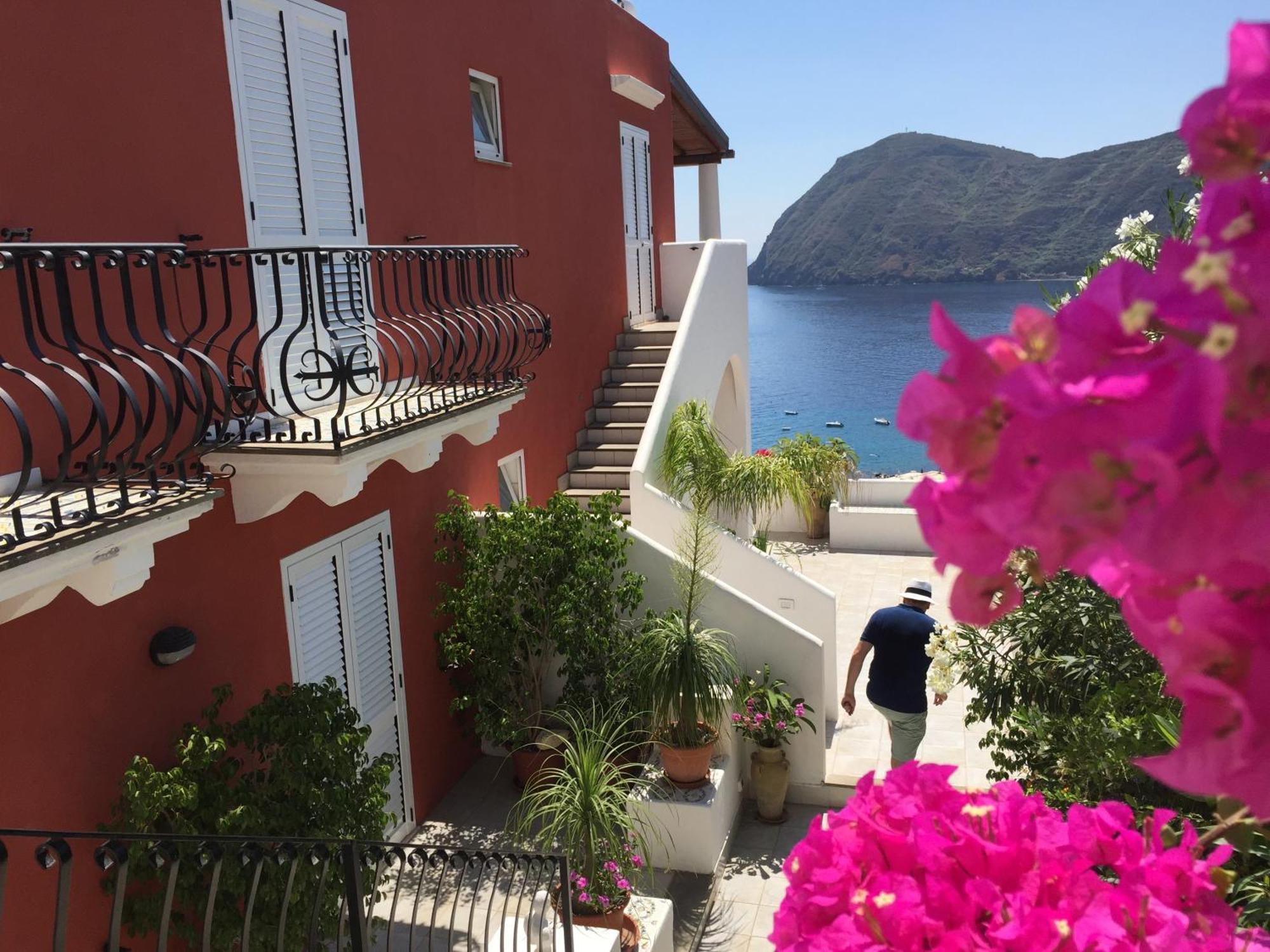Casa Vacanze Vista Mare Mela B Lipari  Dış mekan fotoğraf