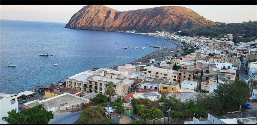 Casa Vacanze Vista Mare Mela B Lipari  Dış mekan fotoğraf